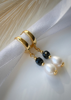 3 cm gold-plated, faceted hoop earrings