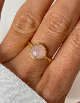 Elastic ring with natural lapis lazuli stones and pearl