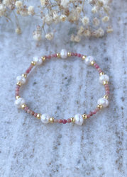 Bracelet on an elastic band with natural stones Rhodonite and Natural Pearl