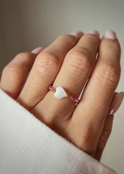 Elastic ring with natural lapis lazuli stones and pearl