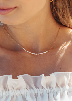 Gold-plated silver necklace and natural pearls