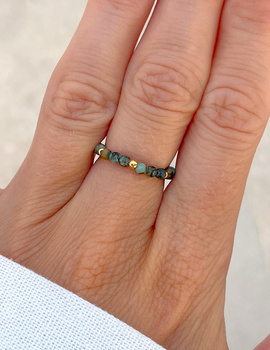 Elastic ring with natural lapis lazuli stones and pearl